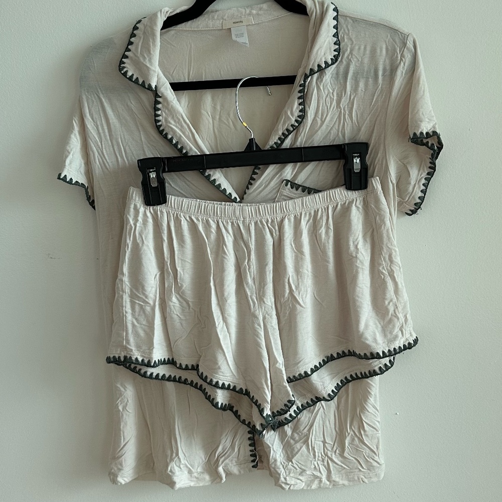EBERJEY pjs set sieze small